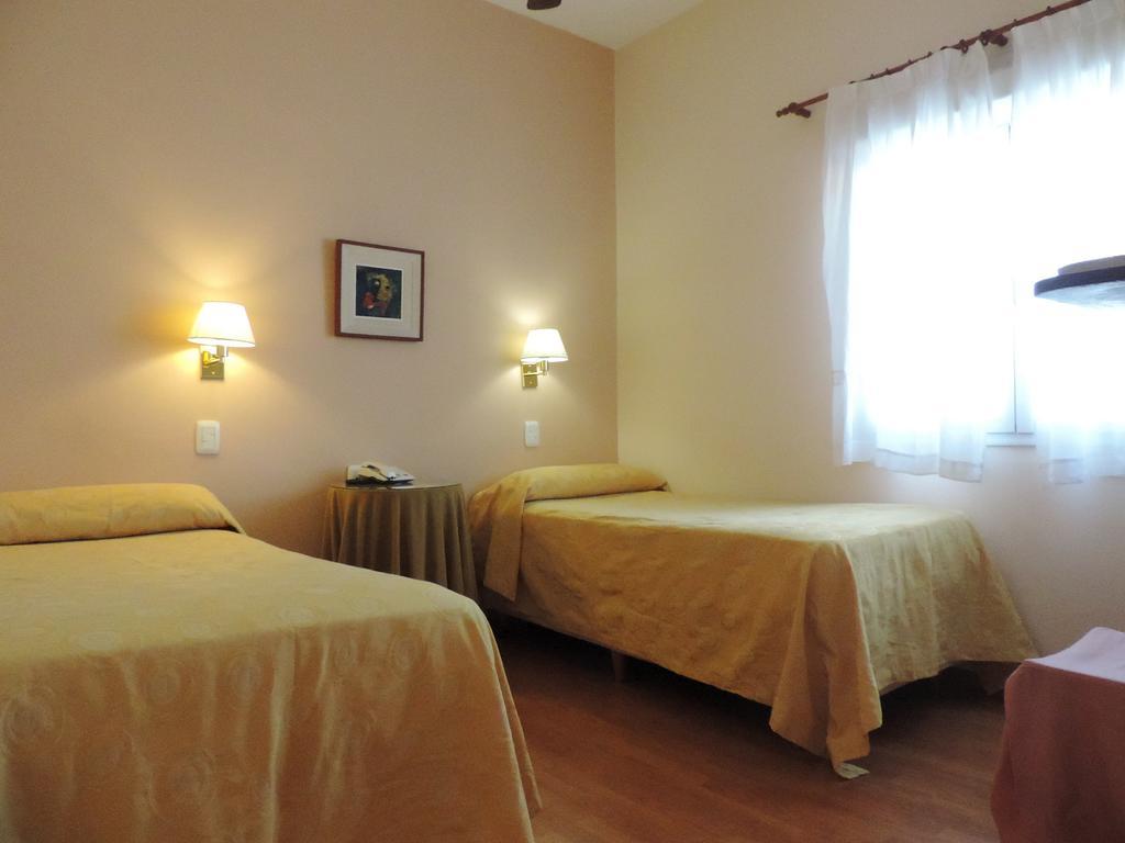 Hotel Galicia Trelew Rom bilde