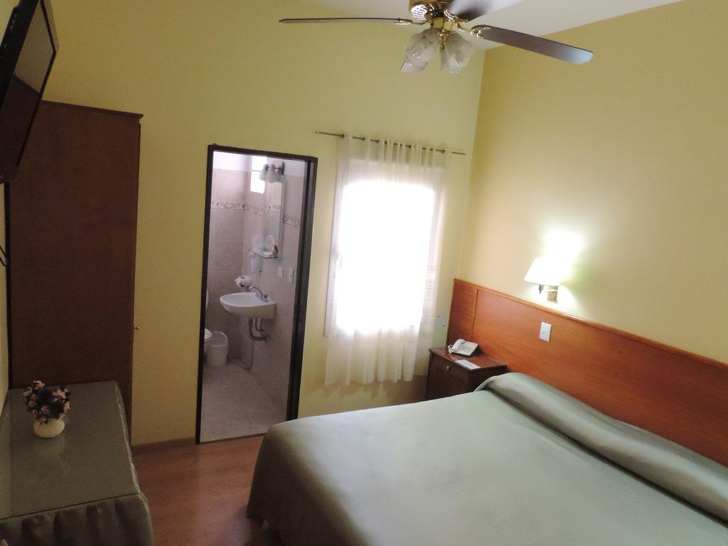 Hotel Galicia Trelew Rom bilde