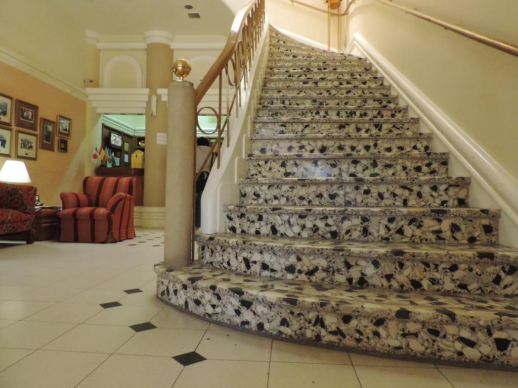 Hotel Galicia Trelew Eksteriør bilde